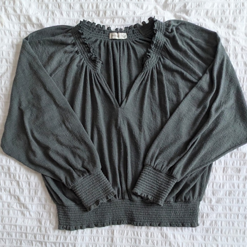 Gentle Fawn Gray Textured Top